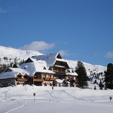 Hotel Hohe Gaisl Braies  Esterno foto