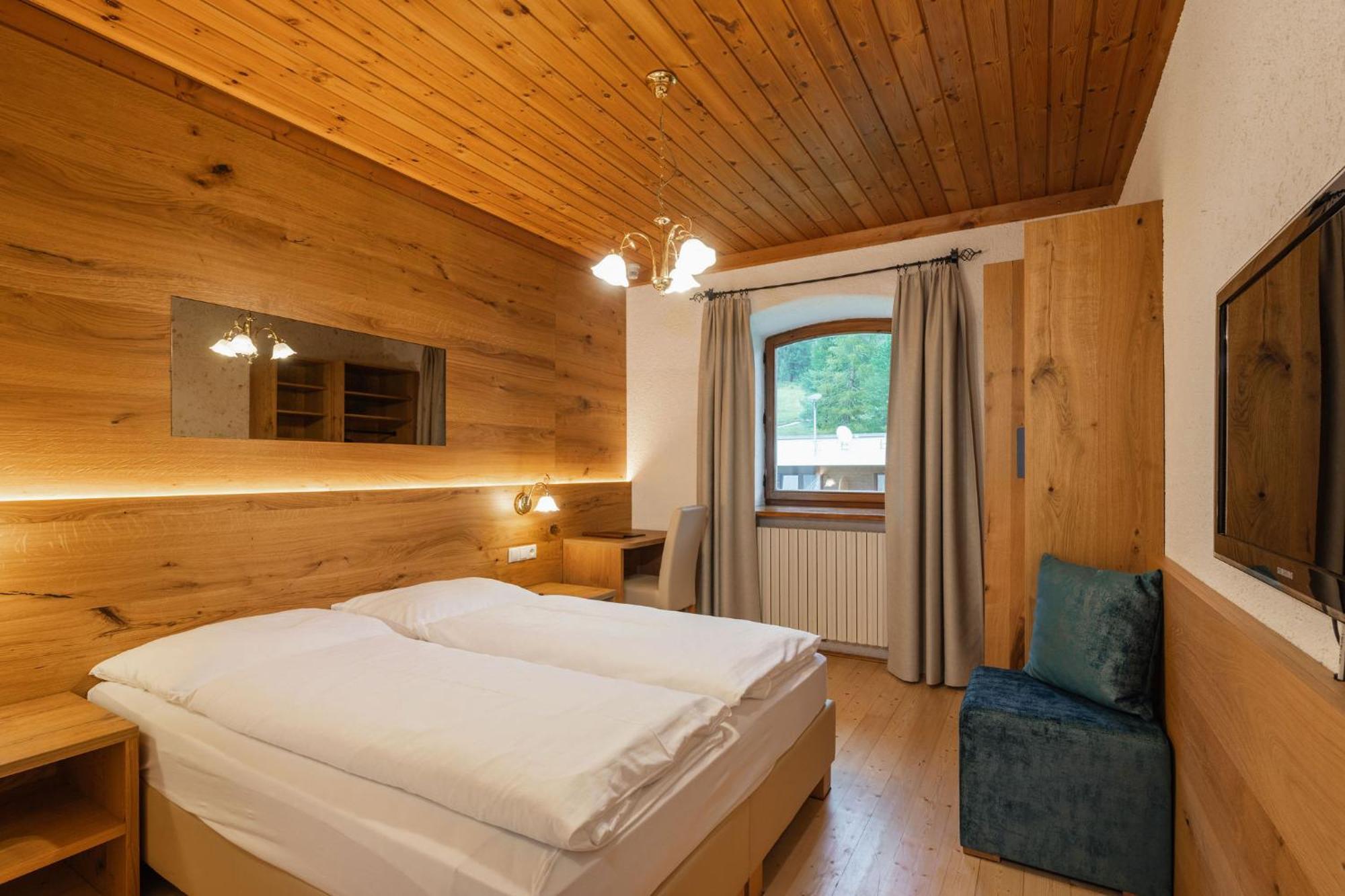 Hotel Hohe Gaisl Braies  Esterno foto