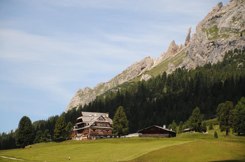 Hotel Hohe Gaisl Braies  Esterno foto