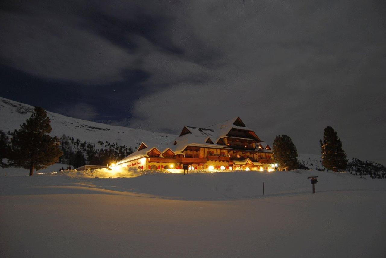 Hotel Hohe Gaisl Braies  Esterno foto