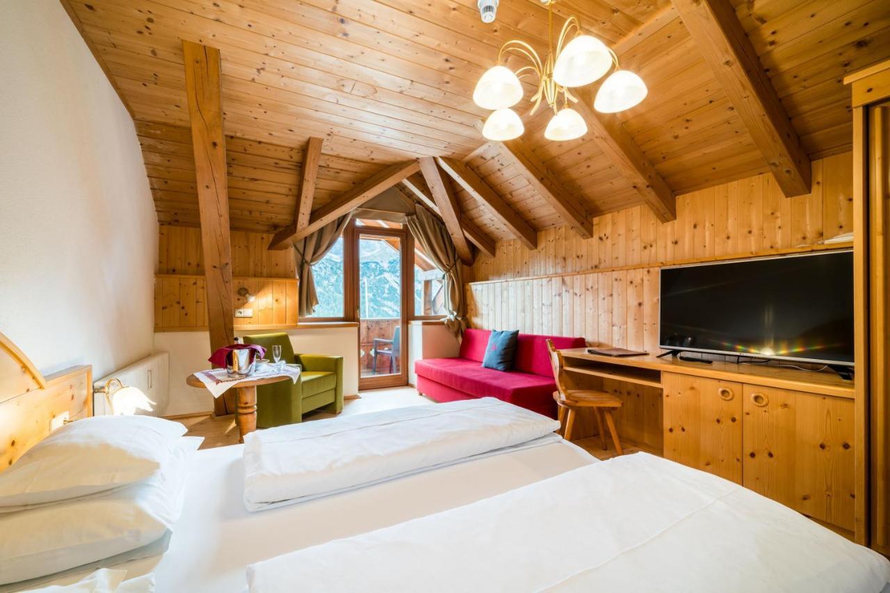 Hotel Hohe Gaisl Braies  Esterno foto