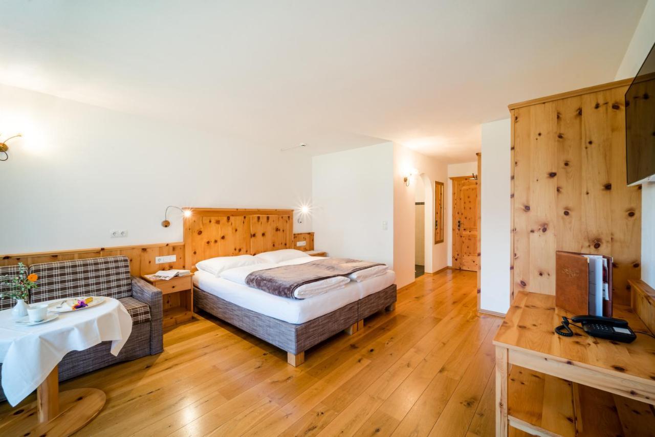 Hotel Hohe Gaisl Braies  Esterno foto